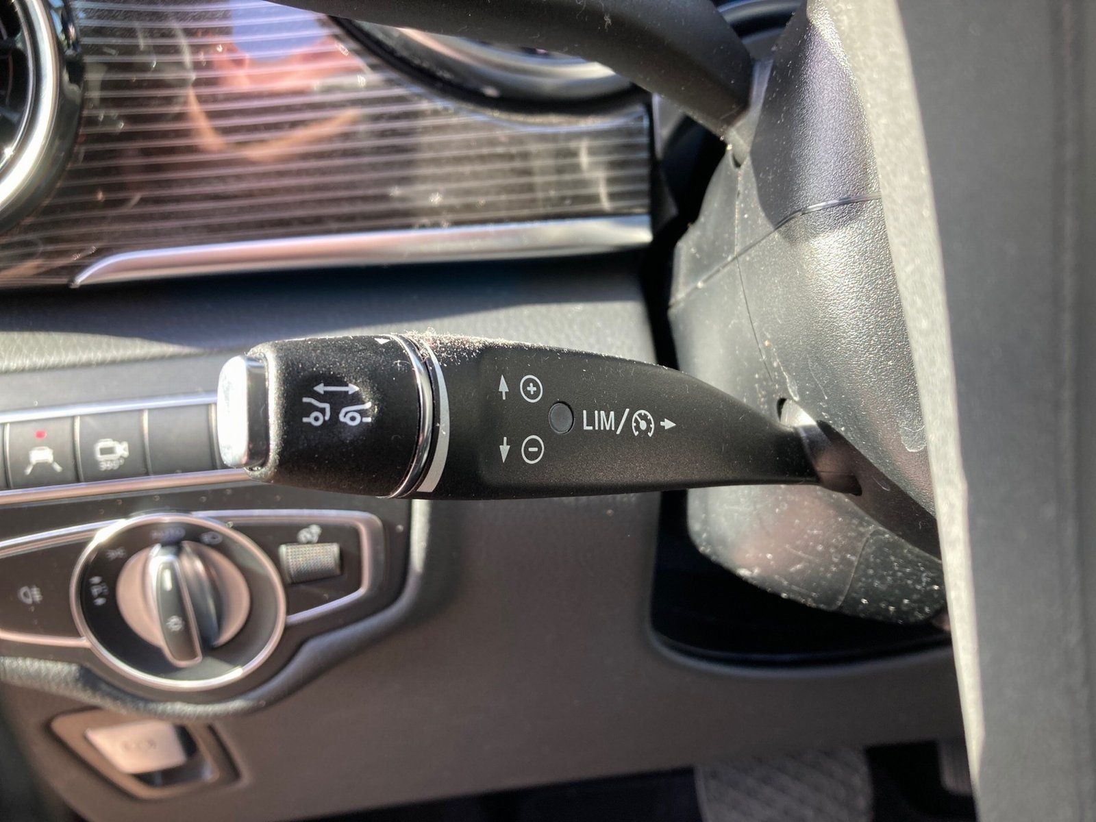 Fahrzeugabbildung Mercedes-Benz V 300 d 4M Avantgarde Edition Lang*Airmatic*LED*