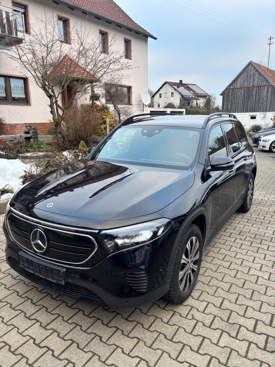 Mercedes-Benz EQB 250,Navi,Memory Sitze,360*Kamera,8fach,SHZ,