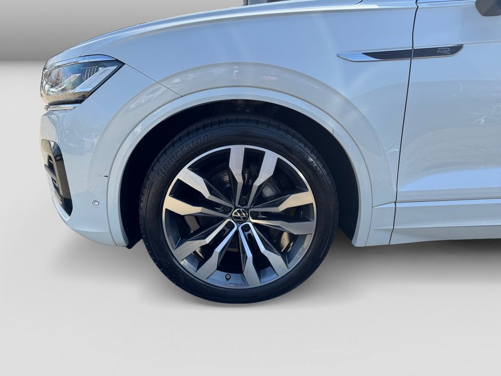 Volkswagen Touareg — fotografia 3