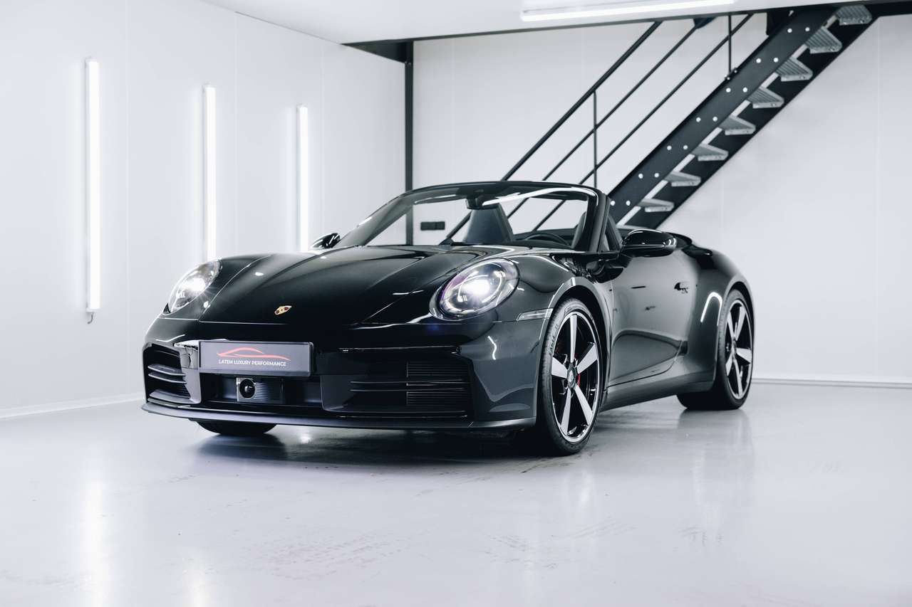 Porsche 992 .2 Cabrio Sportuitlaat BOSE Zetelkoeling ACC imagem 3