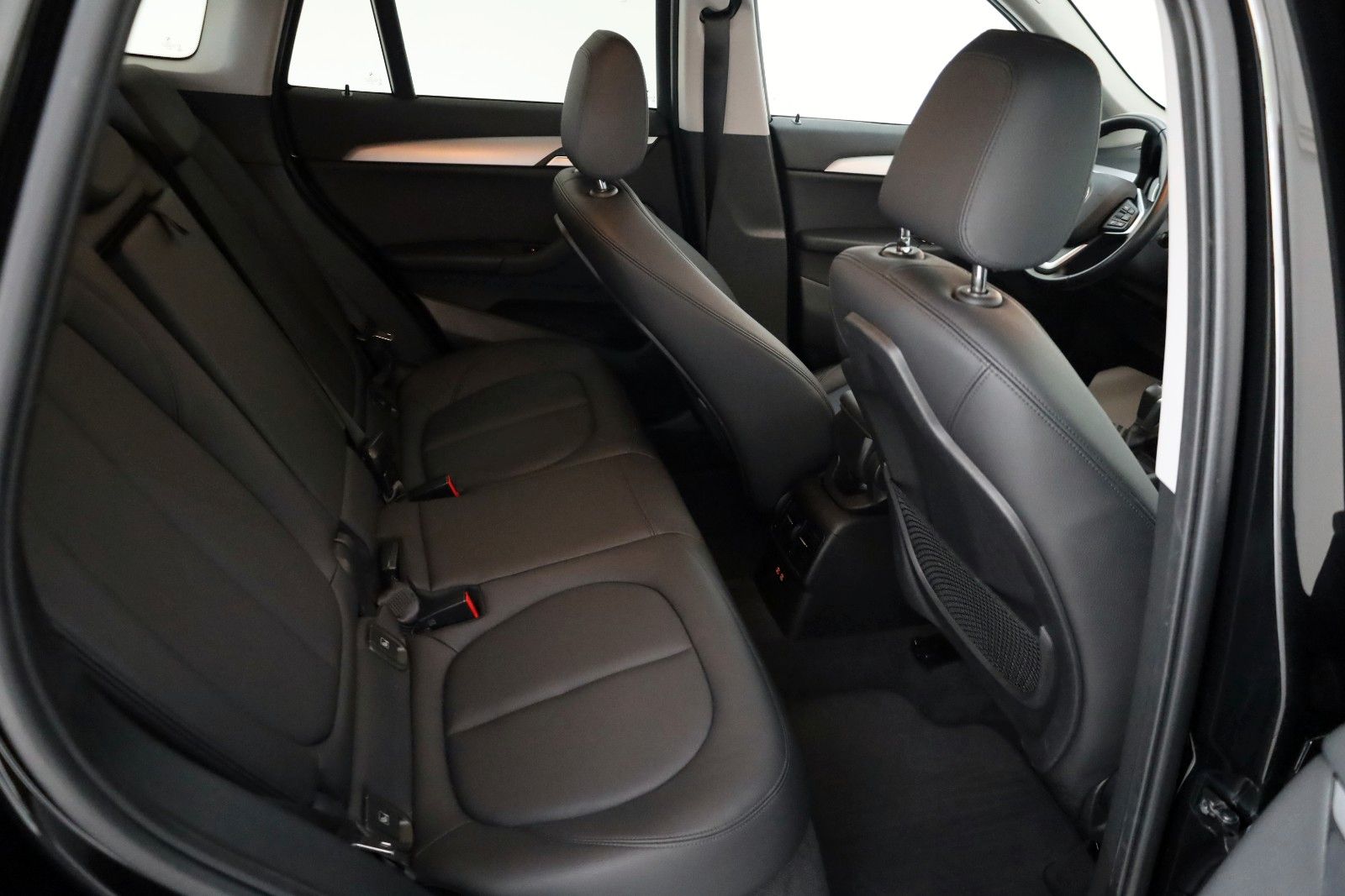 Fahrzeugabbildung BMW X1 xDrive 25e Advantage,Leder,Navi,HUD,Kamera,SH