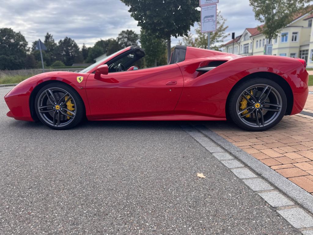 Ferrari 488 Spider