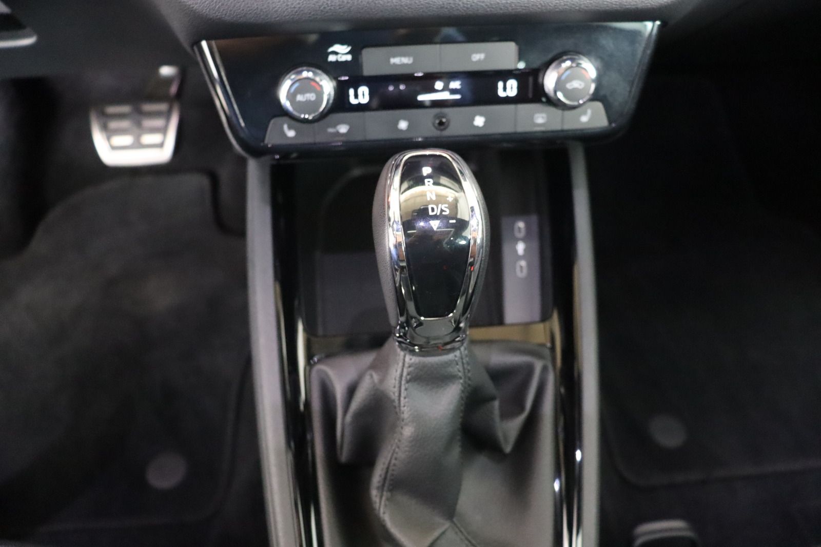 Fahrzeugabbildung SKODA Scala 1.0 TSI Sportback Monte Carlo