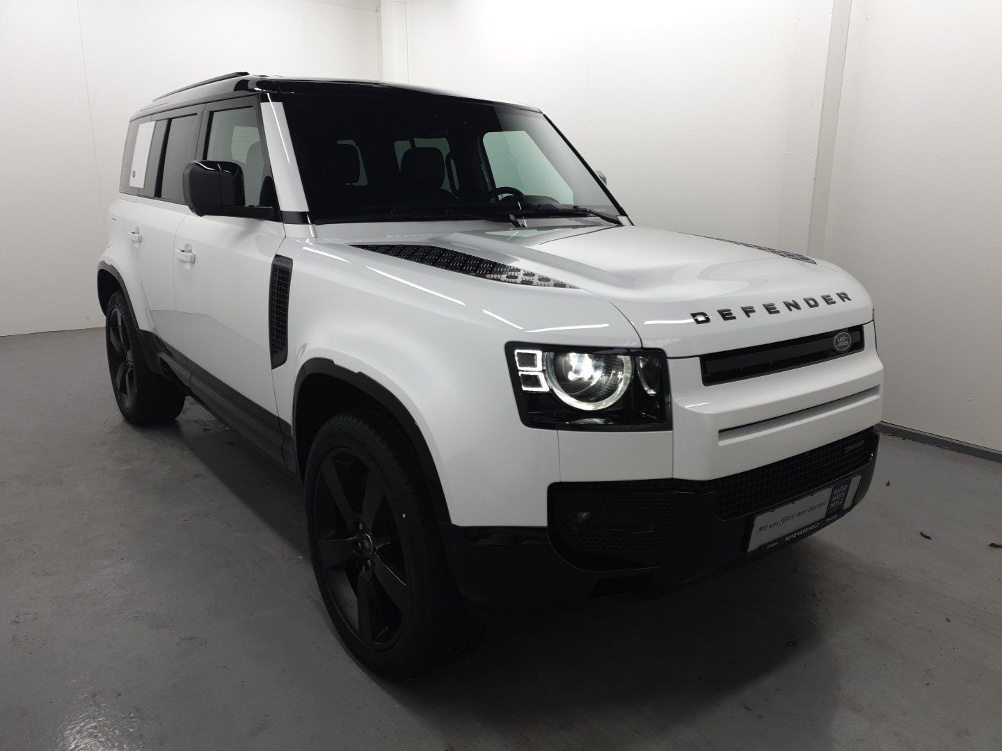 LAND ROVER Defender  110 X-Dynamic SE AHK Pano – Bild 5