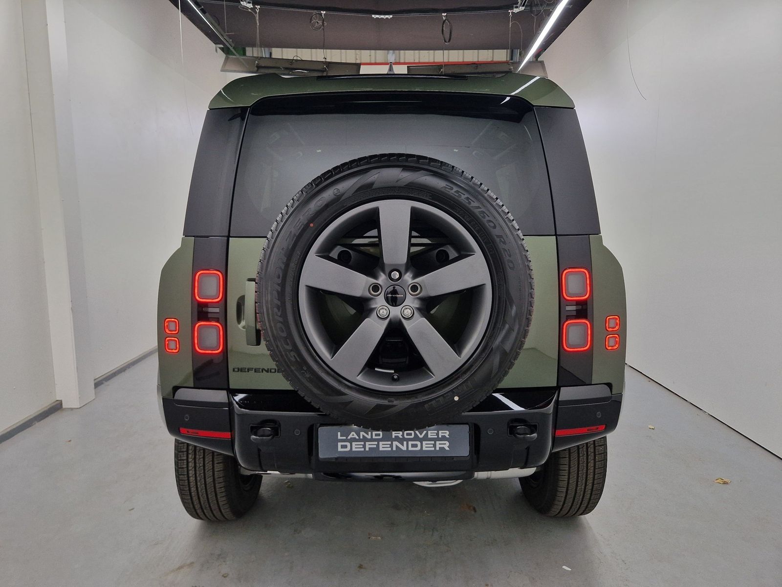 LAND ROVER Defender 110 3.0 Diesel D250 X-Dynamic SE 110 X- – Bild 4