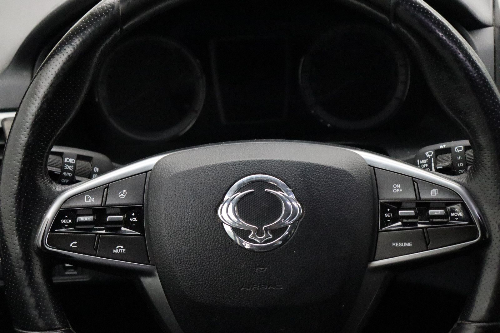 Fahrzeugabbildung Ssangyong REXTON 2.2 4WD AT QUARTZ+Comfort-Paket AHK 3.5T