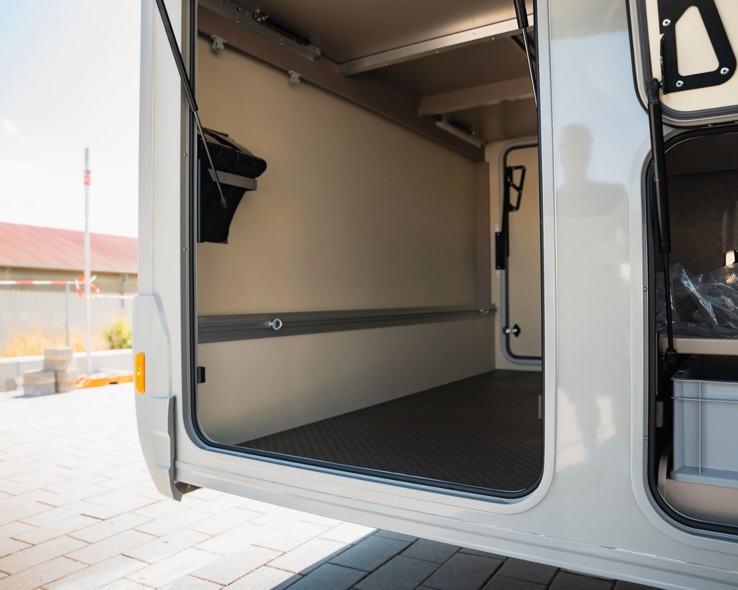 Fahrzeugabbildung Eura Mobil Integra Line 726 EF GT *DELTA / HUBSTÜTZEN*