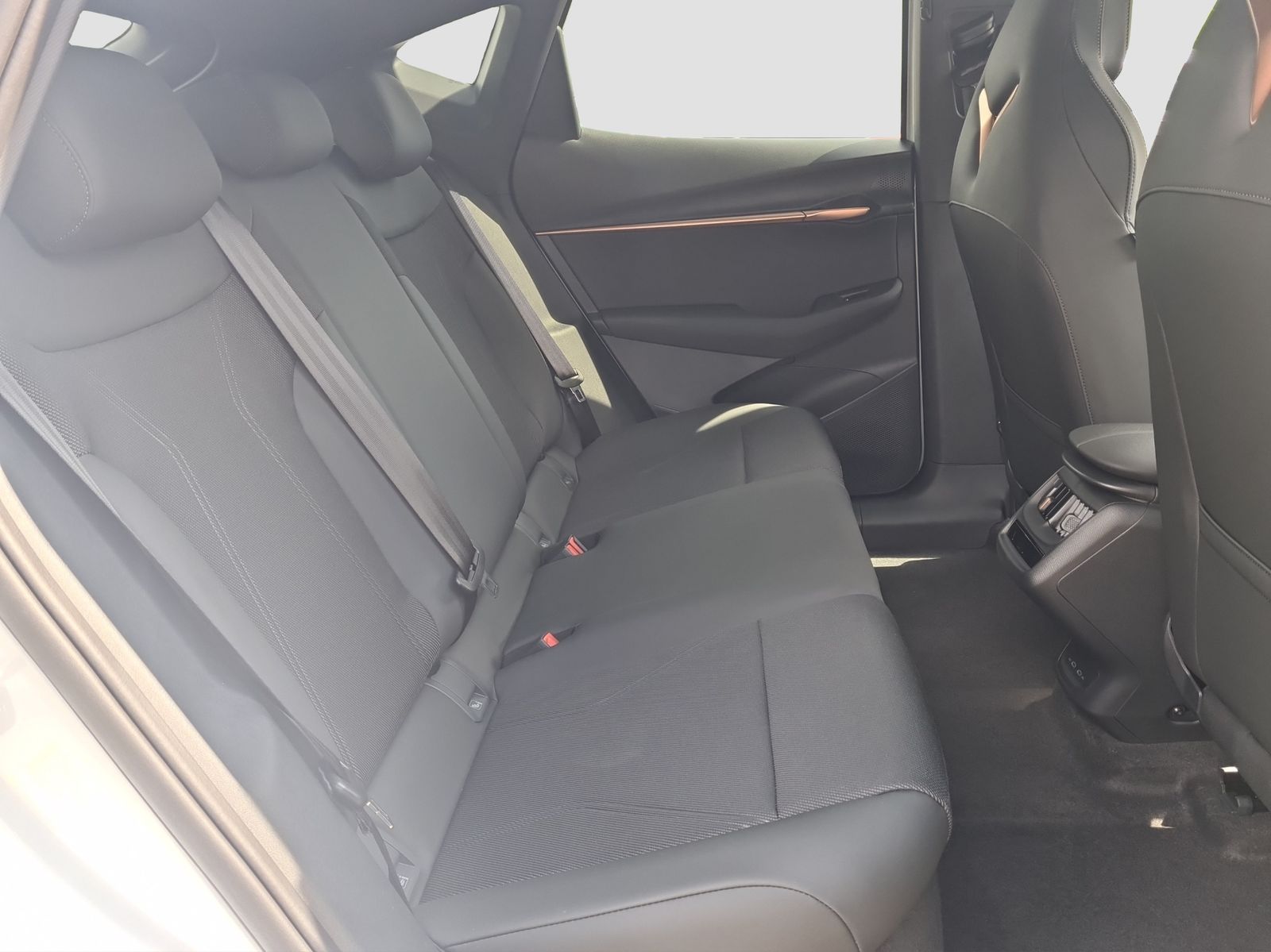 Cupra Tavascan - Bild 15