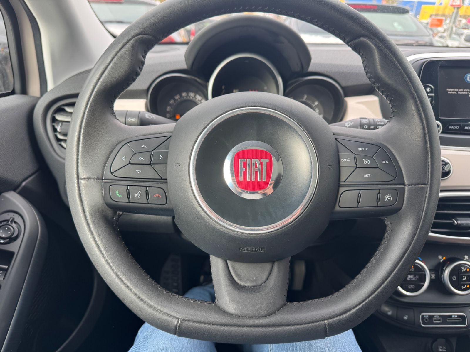 Fahrzeugabbildung Fiat 500X Lounge Leder+Panorama+Navi+Kamera