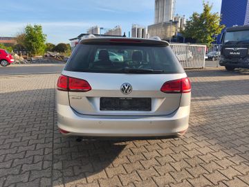 Volkswagen Golf - 8