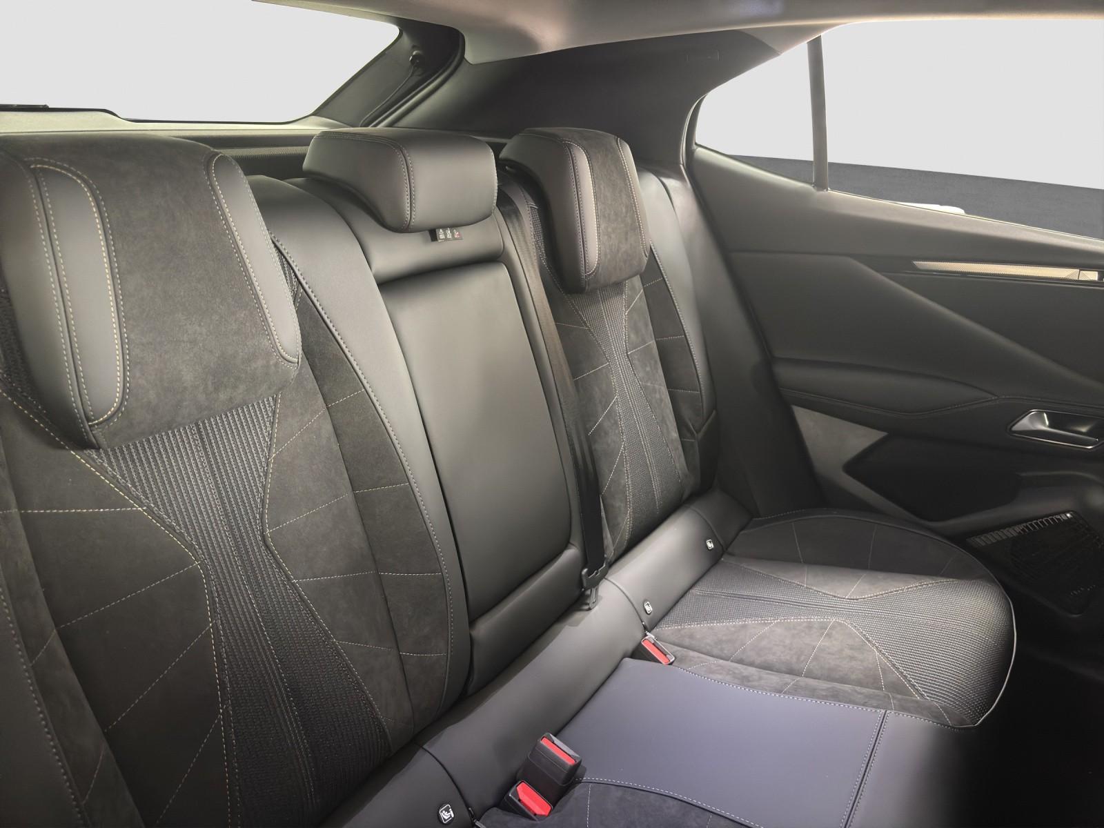 DS Automobiles DS 4 Édition France 130BlueHDI + AHK + Navi + Ma