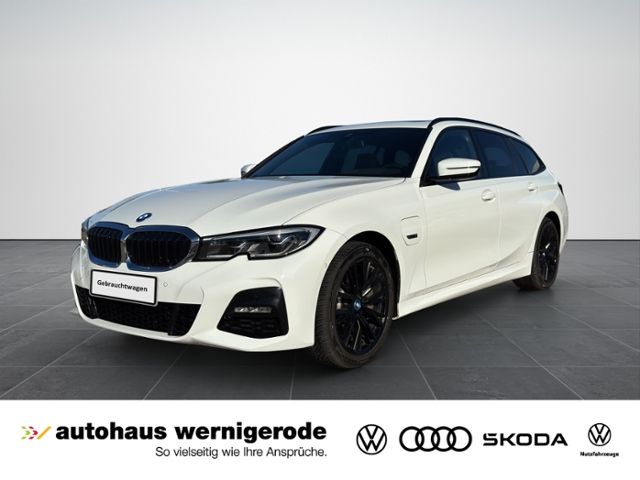 BMW 3er 330e M Sport Laser/Pano/AHK/HUD