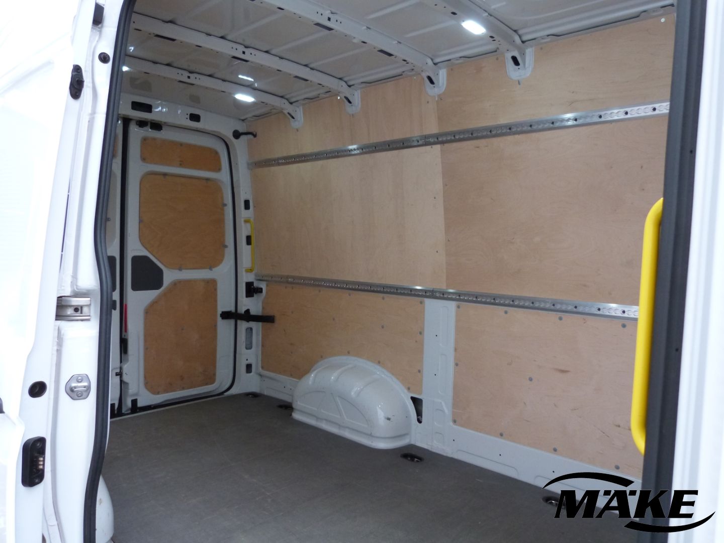 Crafter 35 2.0 TDI Trendline, SHZ, LED, Kasten H