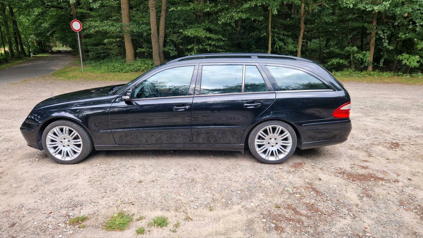 Mercedes-Benz E200 2005 — photo 5