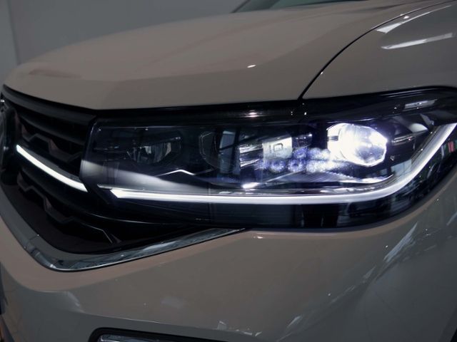 Fahrzeugabbildung Volkswagen T-Cross R-Line 1.0 TSI DSG | LED RFK ACC Navi