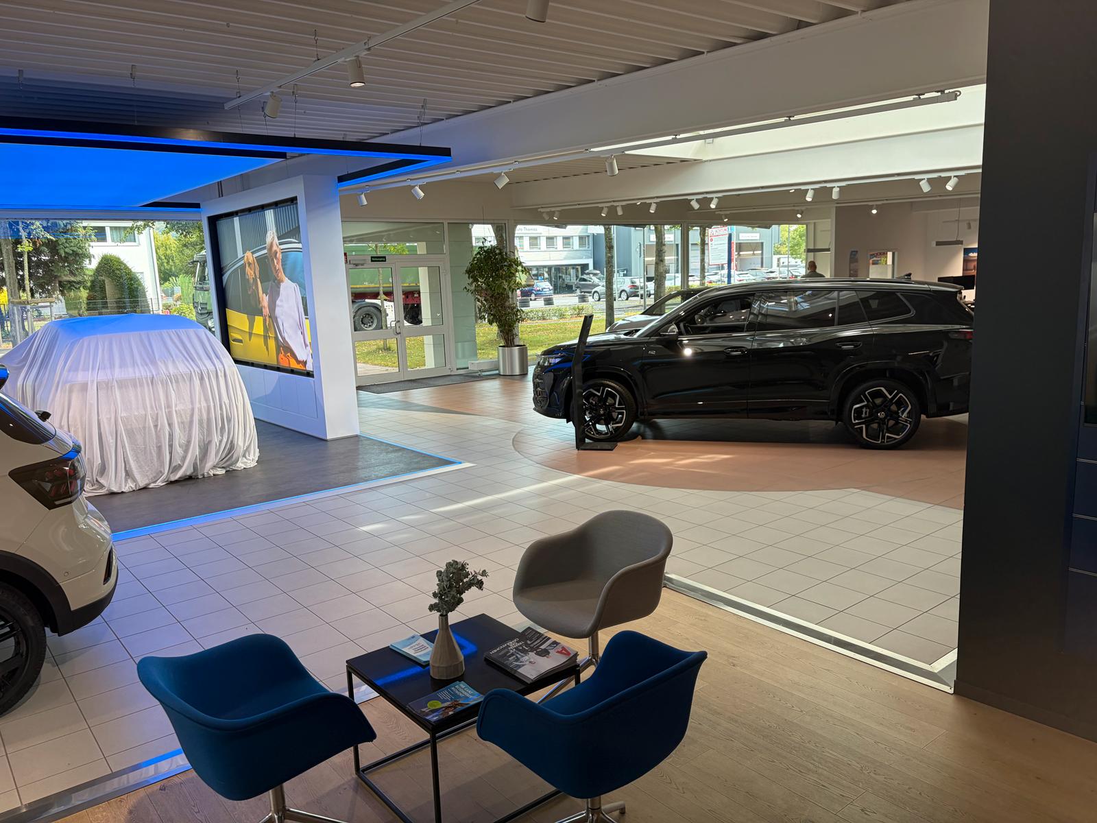 showroom-image-bottom