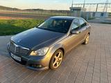 Mercedes-Benz C 200 CGI BlueEFFICIENCY -