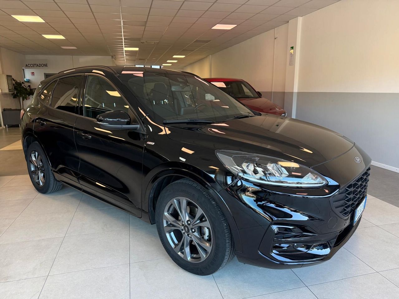 Ford Kuga 1.5 EcoBlue 120 CV 2WD ST-Line imagem 3