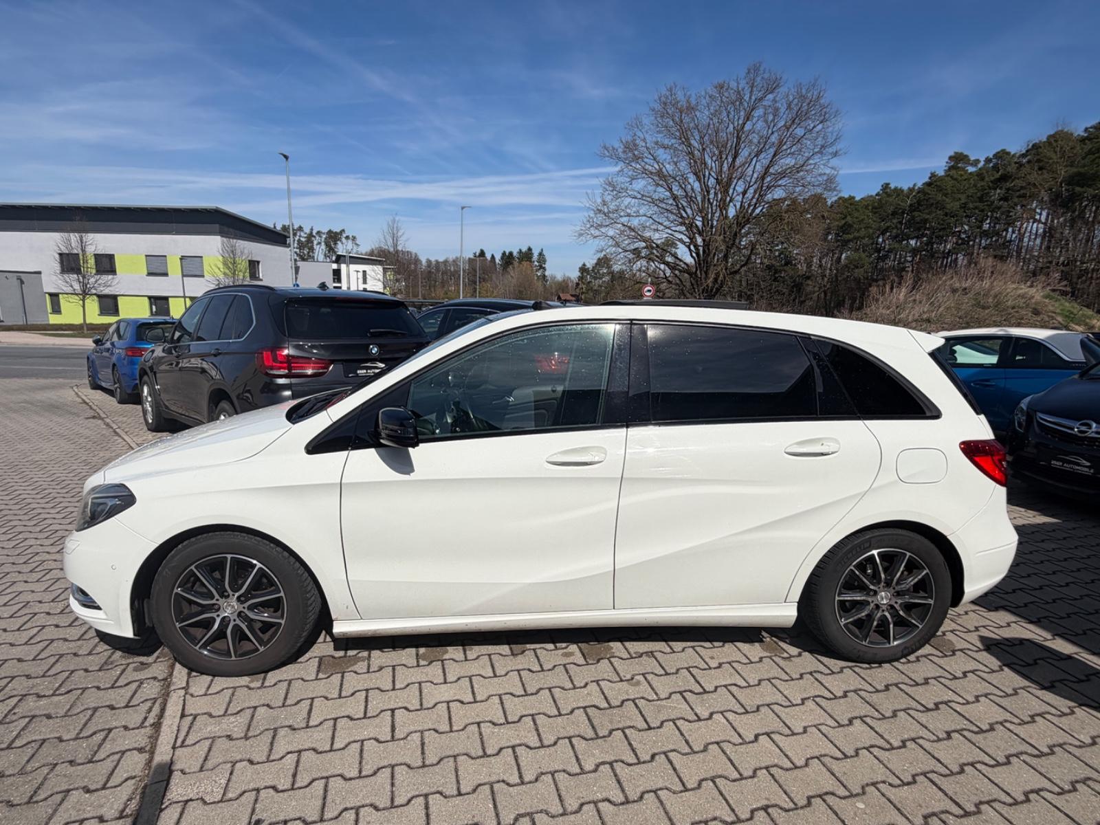 Mercedes-Benz B 180*PANO*LED*PDC*KLIMA*GSD*EURO5*GARANTIE