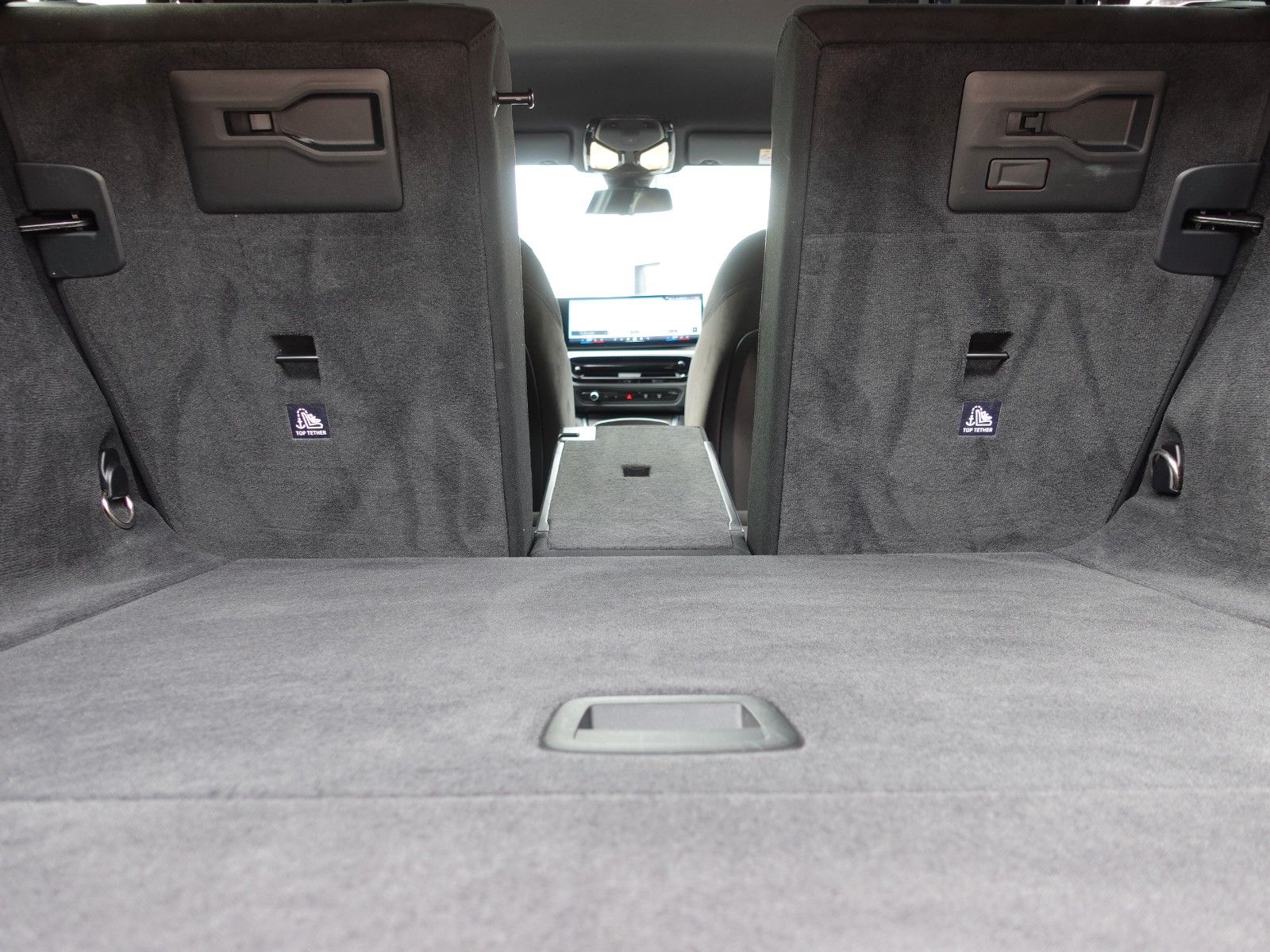 Fahrzeugabbildung BMW 318i Touring A M Sportpaket LMR19"/LED/Navi/Keyl