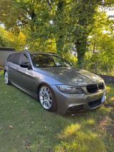 BMW 330d Touring M Paket I Navi I Leder I ... - BMW 330 aus 2010: 330i