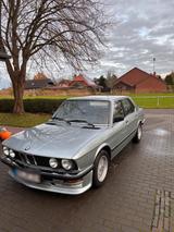 BMW E28 520i - BMW 520: E28
