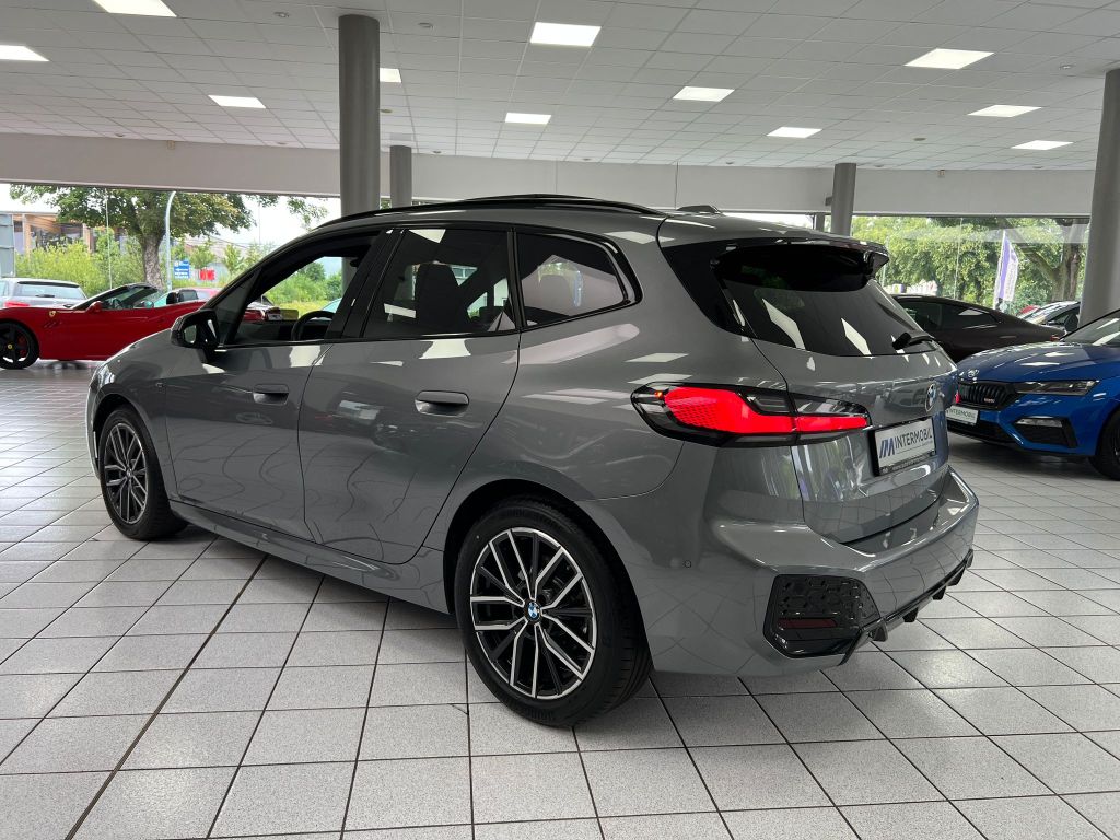 BMW 223 Active Tourer i M-Sport*PANO*HUD*H-K*360°