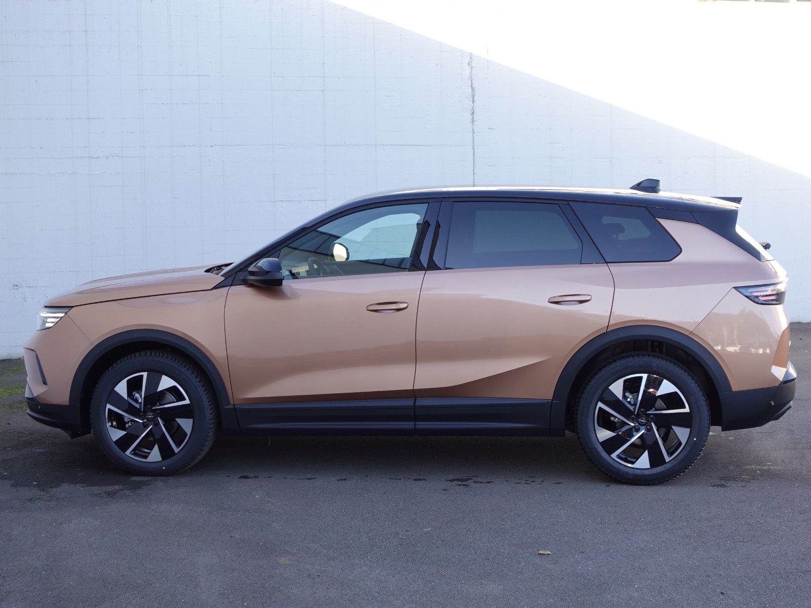 Fahrzeugabbildung Opel Grandland GS, Head Up, LED, PP, Navi, RFK