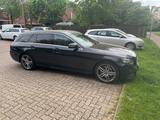 Mercedes-Benz E 300 d T, AMG line, STANDH., JUNGE STERNE - Mercedes-Benz E 300 mit Diesel-Antrieb: Kombi