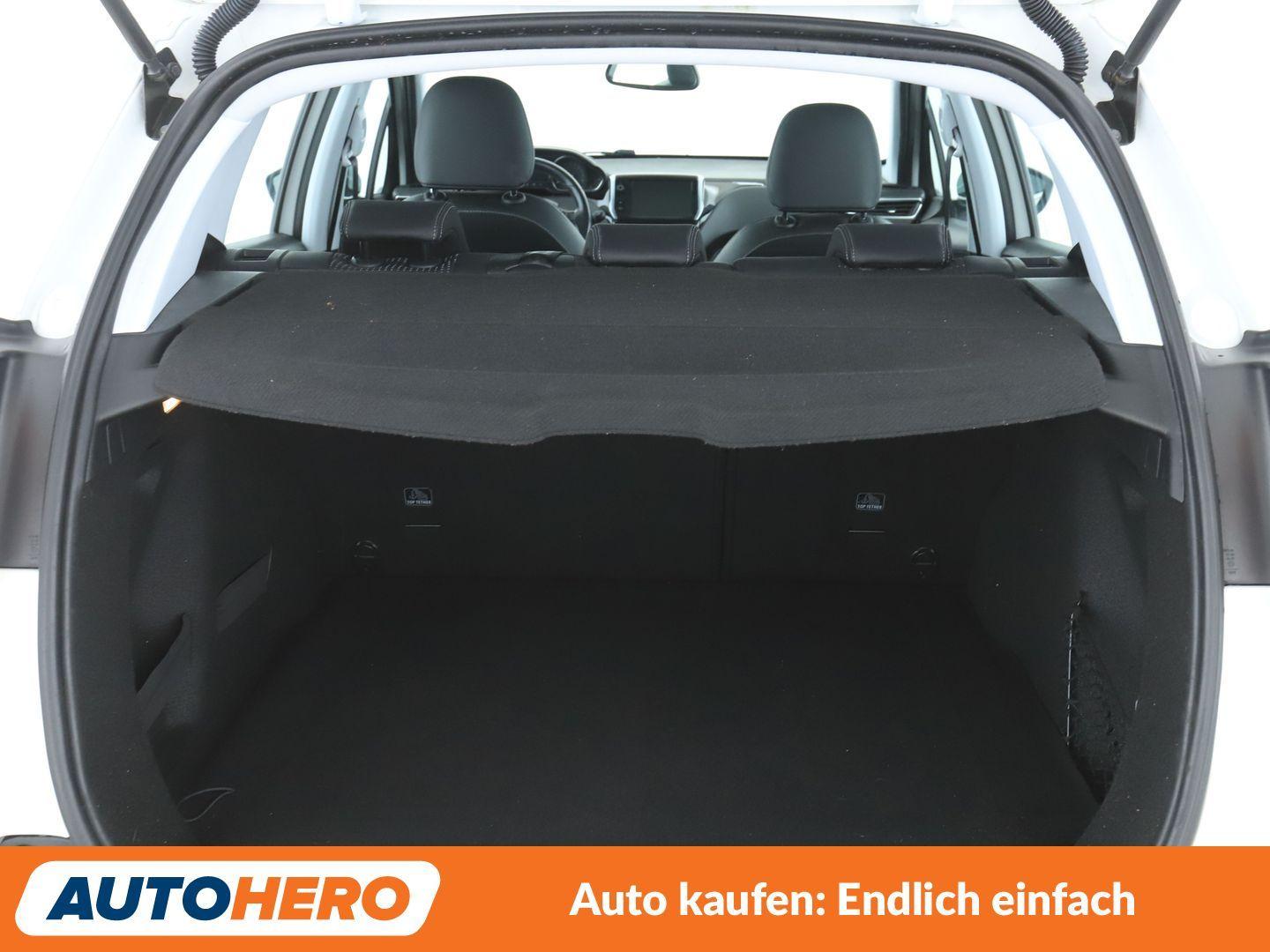 Peugeot 2008 1.2 PureTech Allure*NAVI*TEMPO*PDC*SHZ*