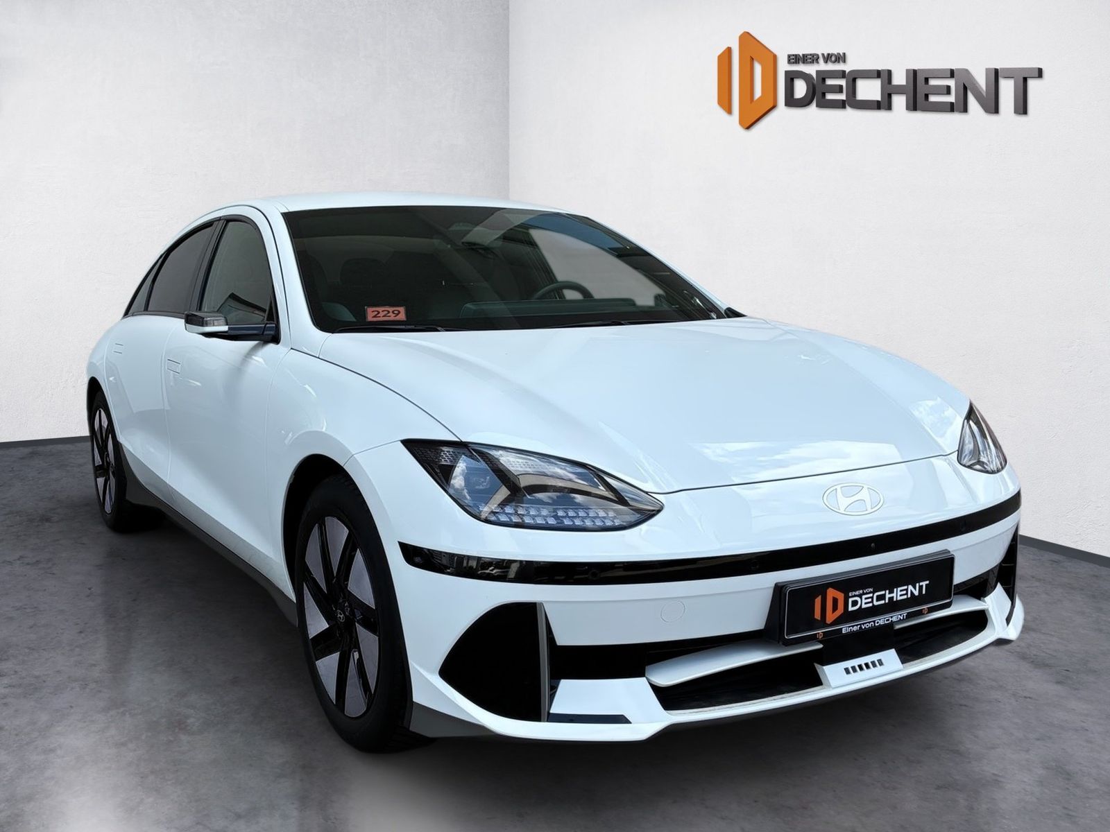 Fahrzeugabbildung Hyundai Ioniq 6 Elektro 77 Uniq 360,HUD,KlimaA,LED,Navi