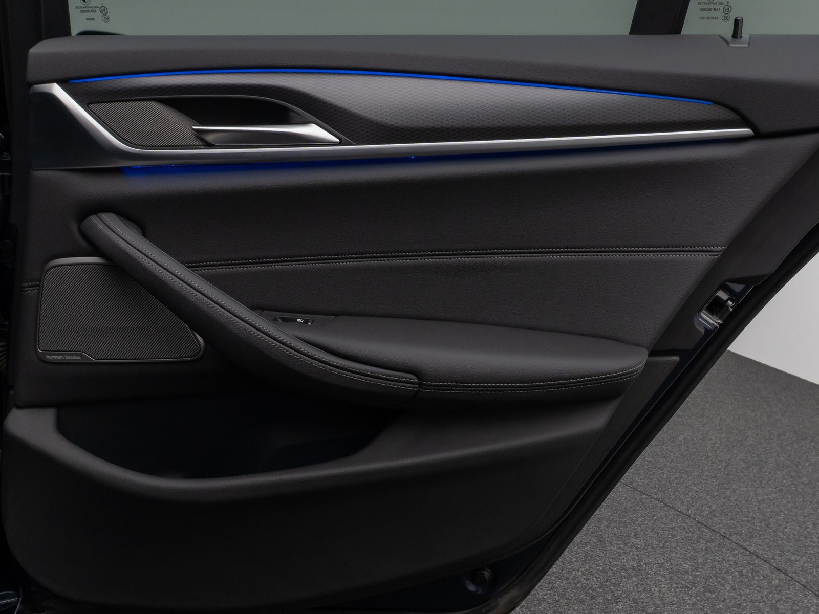 Fahrzeugabbildung BMW 530d xD M Sport Laser HUD DAB H/K ACC AHK Komfor