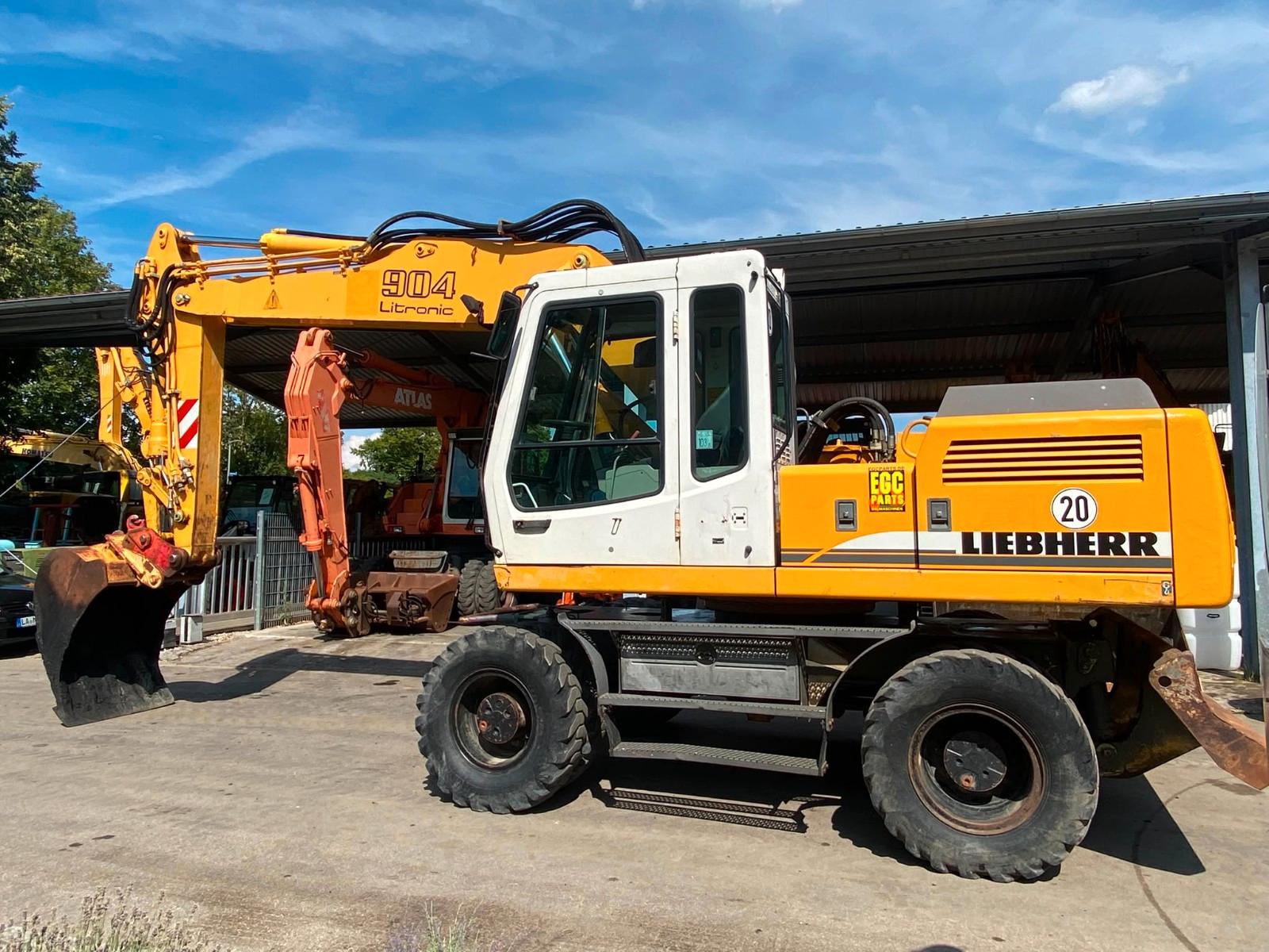 Liebherr A904 LiT