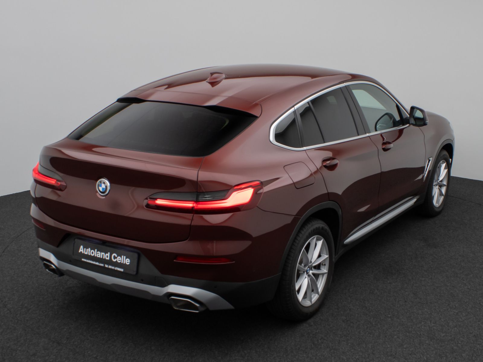 Fahrzeugabbildung BMW X4 xD30d Kamera DAB CockPitPlus AHK Sport LED