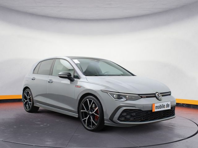 Volkswagen Golf GTI 8 2.0 TSI DSG PANO IQ.LIGHT KAMERA ACC 