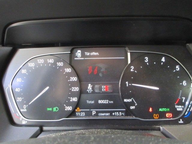 Fahrzeugabbildung BMW 118 i SportLine LED/NAVI/SHZ/PDC/AHK/STANDHZ/17"