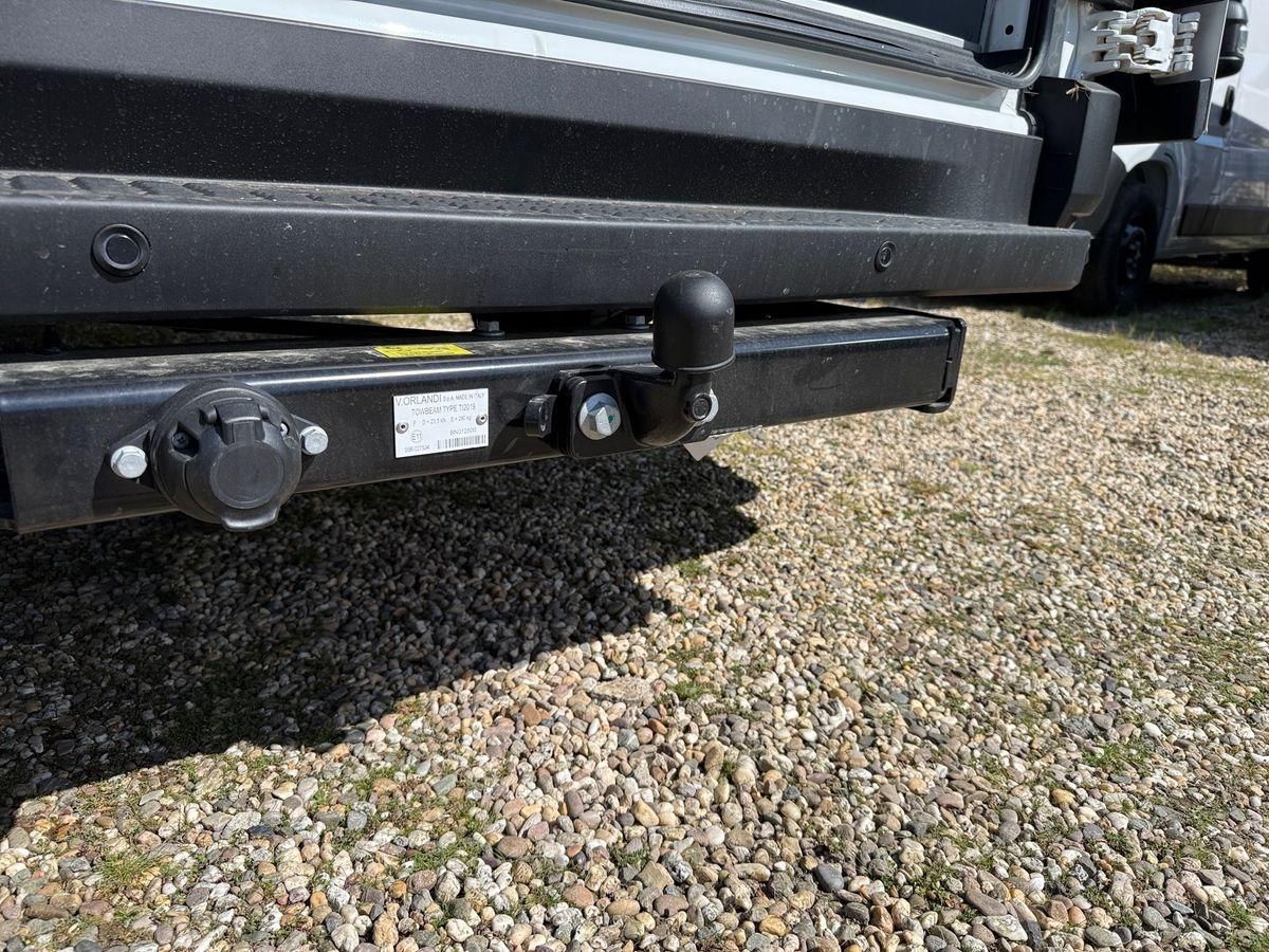 Fahrzeugabbildung Iveco Daily 35S14B V Y Kastenwagen