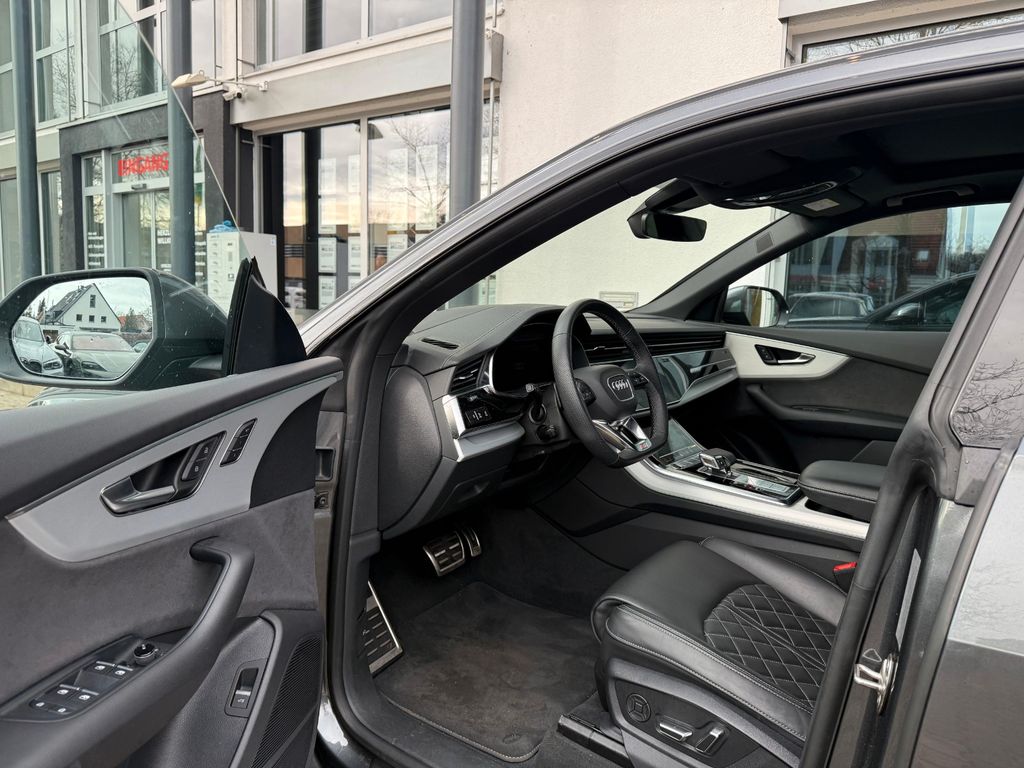 AUDI Q8 50 TDI quattro/ B&O/ MATRIX/ PANORAMA AUDI Q8 50 TDI quattro/ B&O/ MATRIX/ PANORAMA