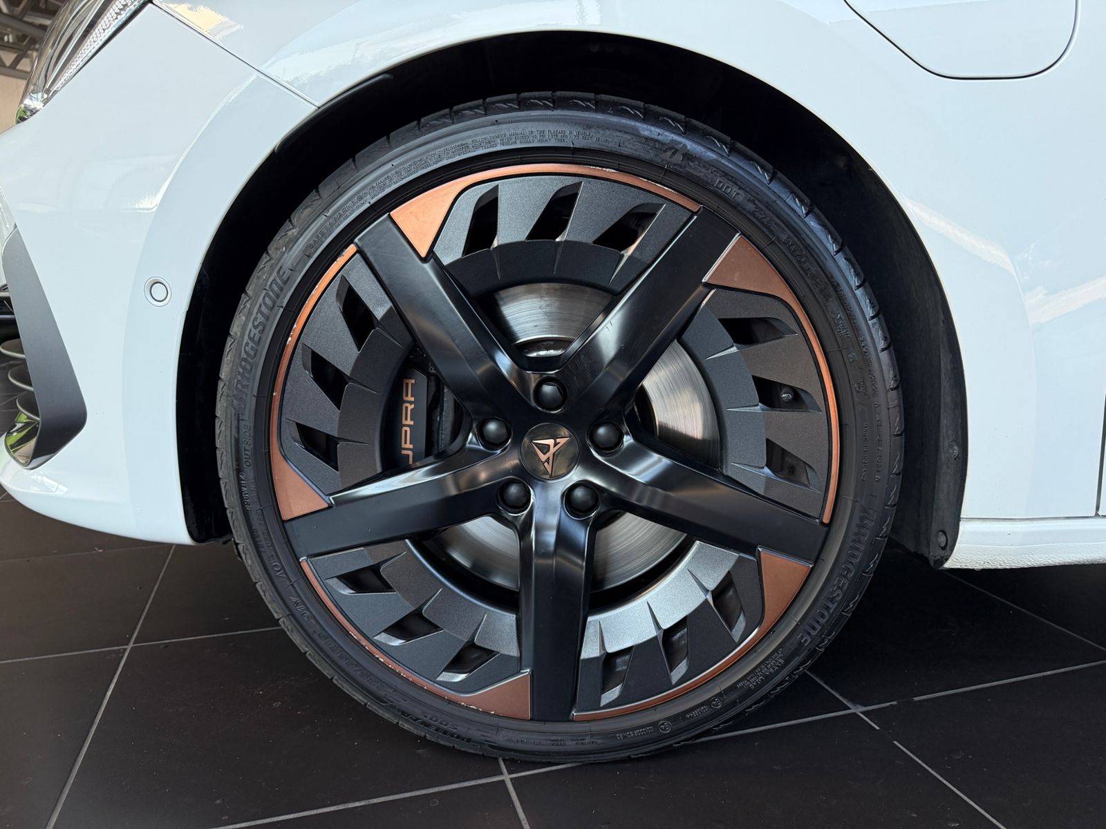 Fahrzeugabbildung CUPRA Leon Sportstourer VZ e-Hybrid ACC LED NAV 19"