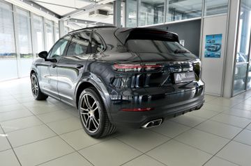 Porsche Cayenne - 4