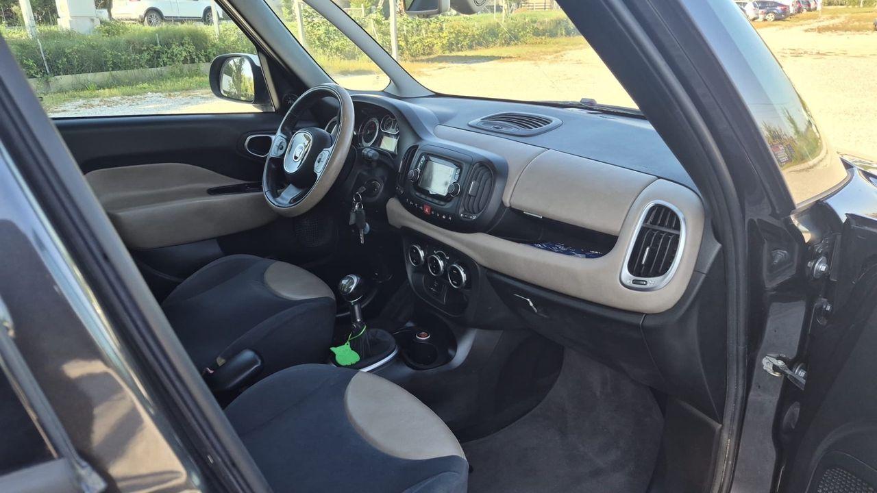 Fiat 500L 2012 — photo 8