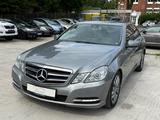 Mercedes-Benz E 220 Lim CDI BlueEfficiency Elegance Automatik - Mercedes-Benz E 220: Cdi Elegance
