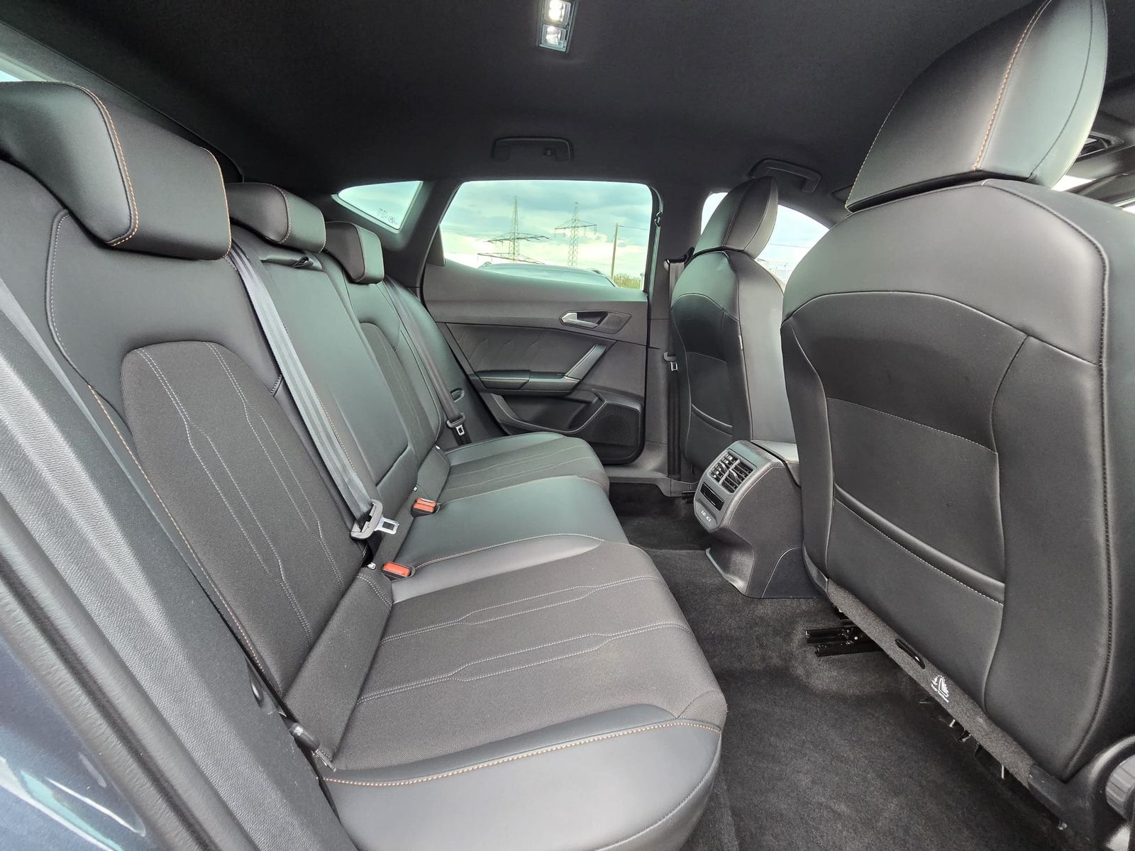 Fahrzeugabbildung CUPRA Formentor 1.5 TSIDSG ACC*DCC*LED*KAMERA*19"ALU