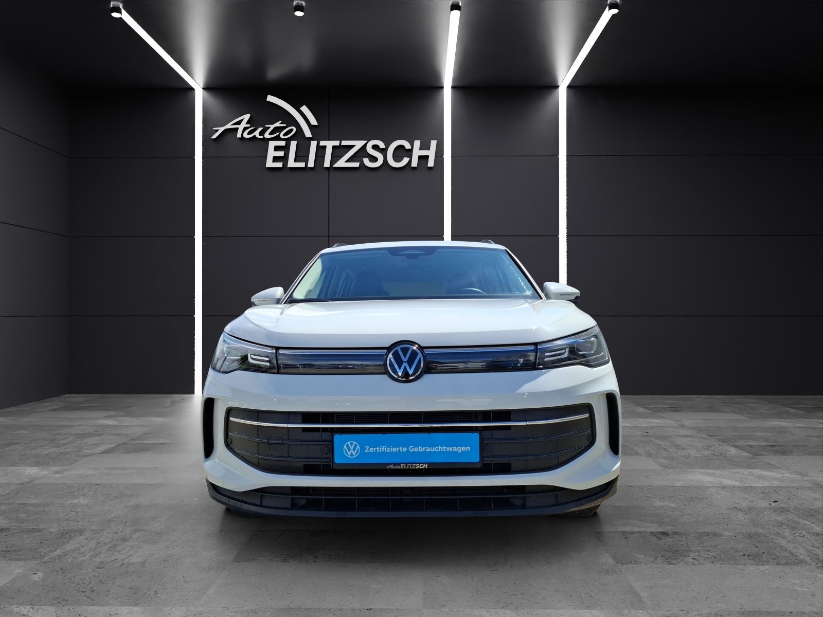 Fahrzeugabbildung Volkswagen Tiguan eTSI Life DSG LED AHK Navi AID ACC RFK SH