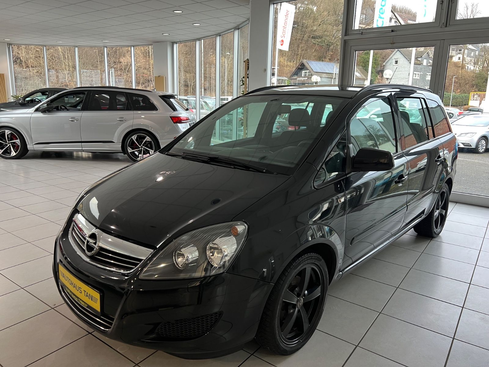 Fahrzeugabbildung Opel Zafira B Family 1.8 * 1.HAND* 7.Sitzer *