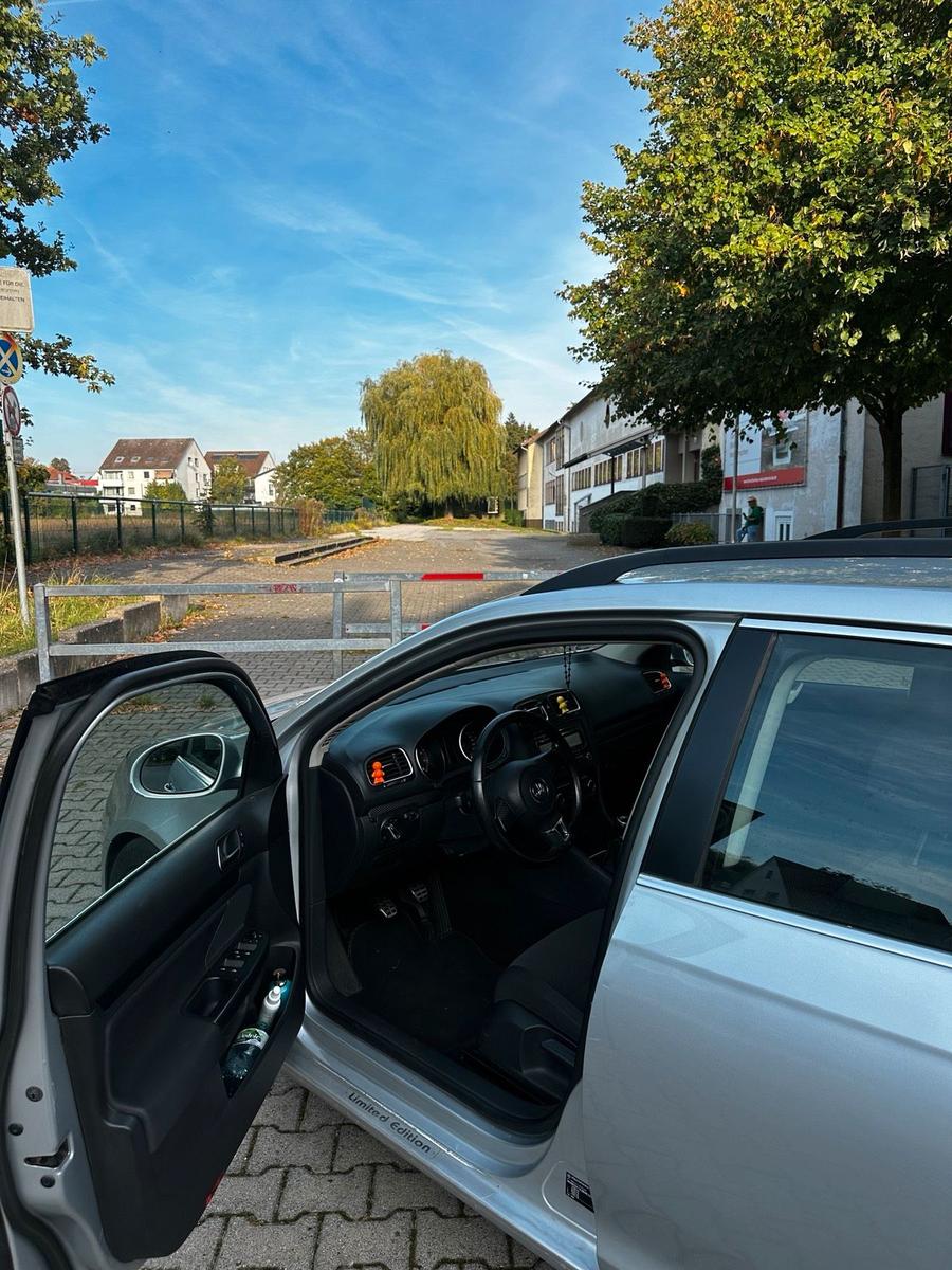 Volkswagen Golf 2010 — photo 12
