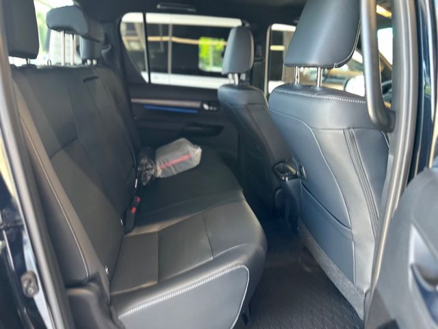 Toyota Hilux Double Cab Invincible 4×4 *SOFORT*