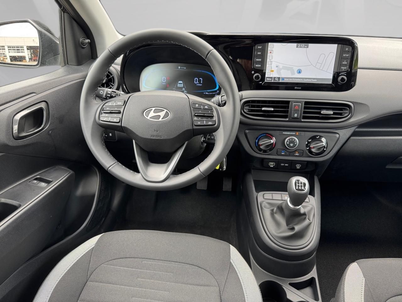 Fahrzeugabbildung Hyundai i10 SELECT Kam. LM Navi PDC SpurH