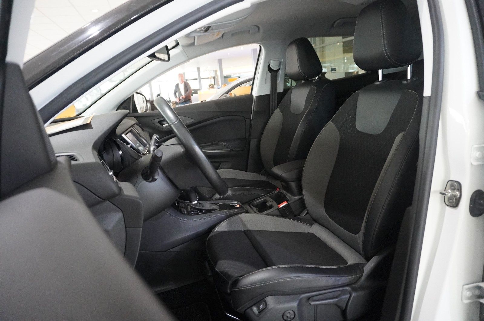 Fahrzeugabbildung Opel Grandland 1.5D AHK/KAMERA/SHZ/LHZ/FSH/ALU/ACC
