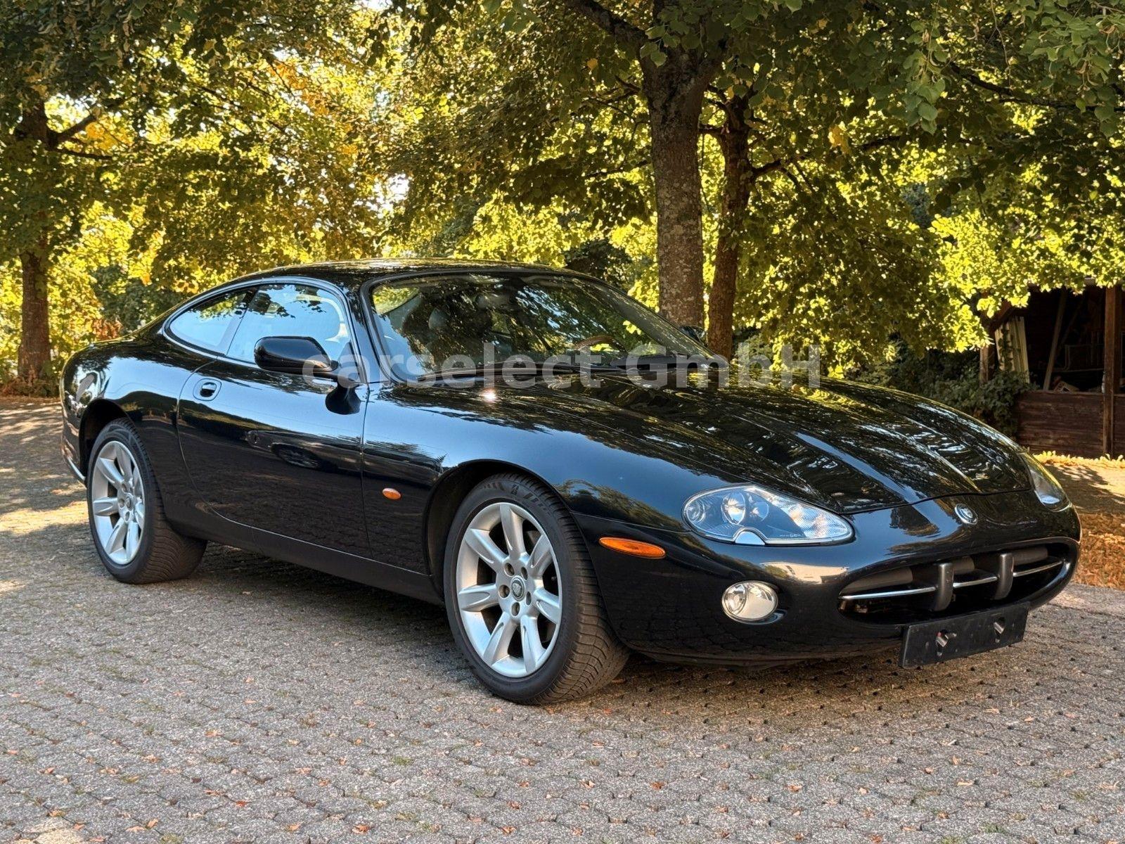 Jaguar XK8 4.2 V8 Coupe